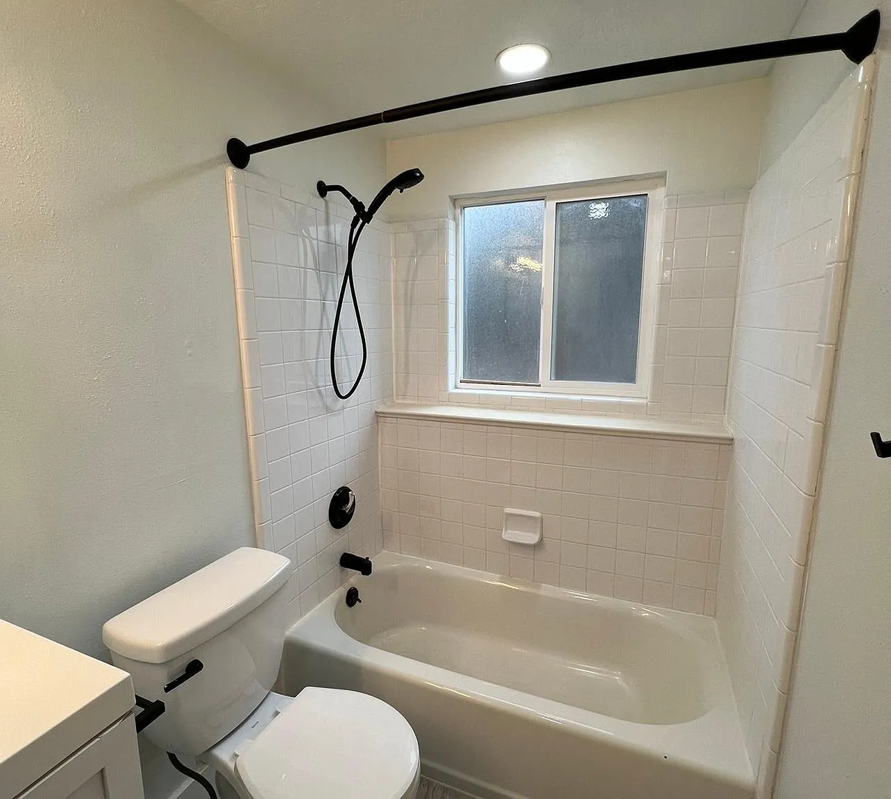 2 bed, $1,375 — Photo 3