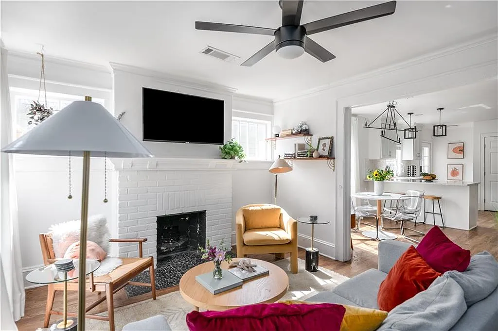 2 bed, 2.0 bath, 1000 sqft, $5,000 — Photo 1