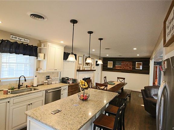 5th image of 9182 Pembridge Dr