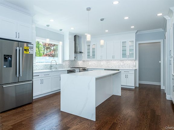 2nd image of 19 Beverly Road