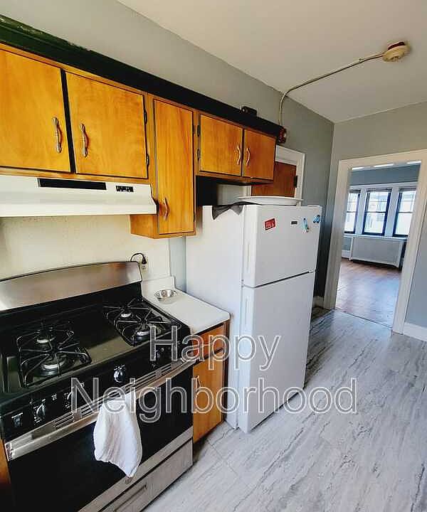 1st image of 130 Bradley Ave #301