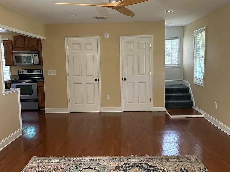 370 Glebe Rd — Photo 3