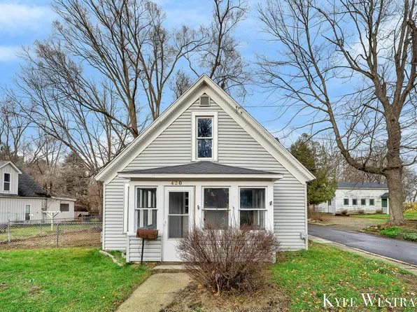 420 W Montcalm St, Greenville, MI 48838