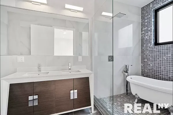 Rented by REAL New York | media 6