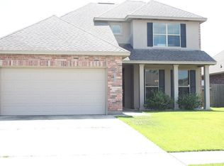 106 Still Waters Rd, Broussard, LA 70518