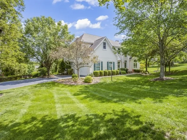 14 Old Warson Ct, Montgomery Twp., NJ 08558
