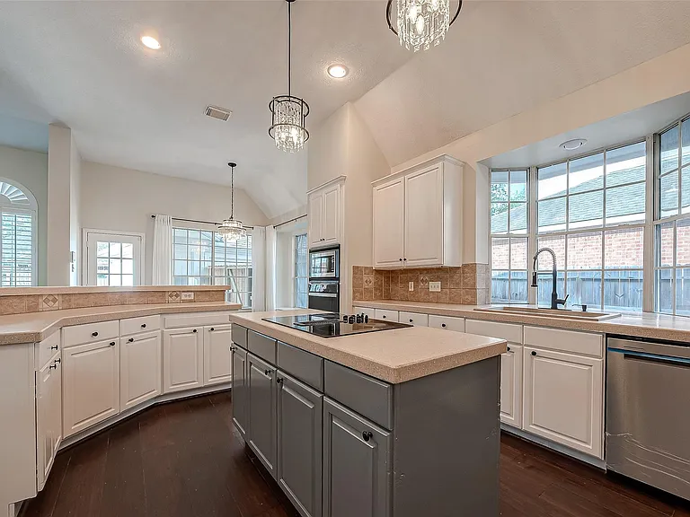 20819 Autumn Redwood Way — Photo 25