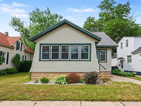 293 W 20th St, Holland, MI 49423