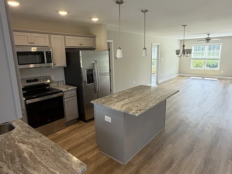 831 Middleton Rd — Photo 3