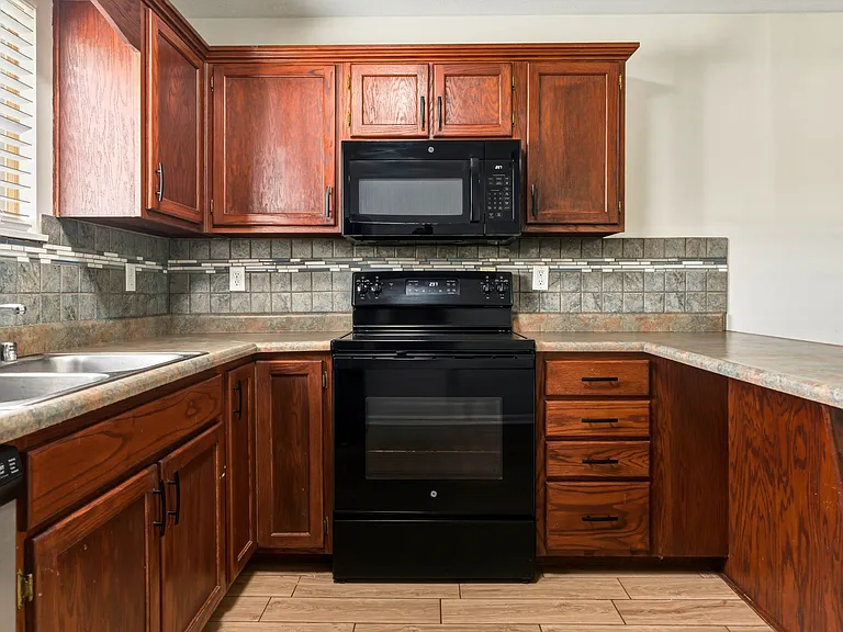 951 Pine Valley Dr #112 — Photo 13