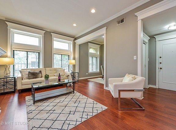 3rd image of 1500 N La Salle Dr APT 1B