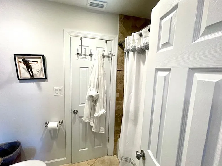 610 Gaines Way — Photo 22