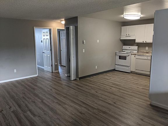 2nd image of 621 I St NE APT 5