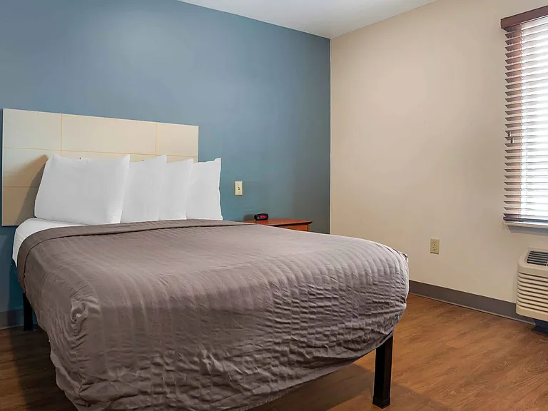 Studio Suite - 1 Full Bed