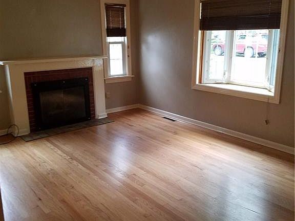 3rd image of 505 Glenruadh Ave