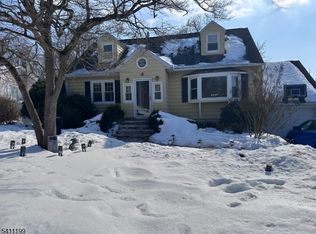 4 Elizabeth Ave, Stanhope Boro, NJ 07874