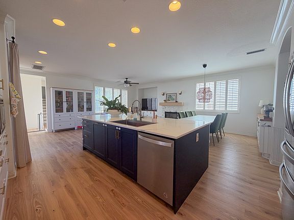 3rd image of 9 Allbrook Ct