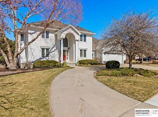 17616 Troon Cir, Omaha, NE 68136