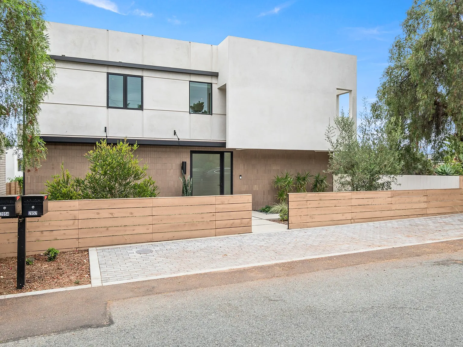 Furnished 4 Bed, 3 Bath Home in Cardiff by the Sea with Ocean View| $19000/mo| Month-to-month — Photo 2