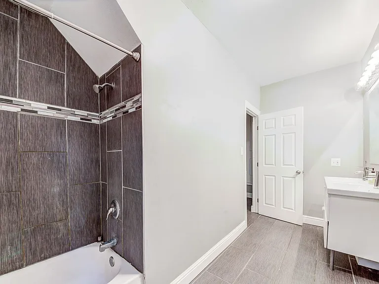 311 Boggs Ave — Photo 21