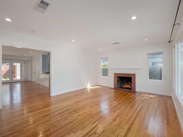 2065 Casa Grande St — Photo 4