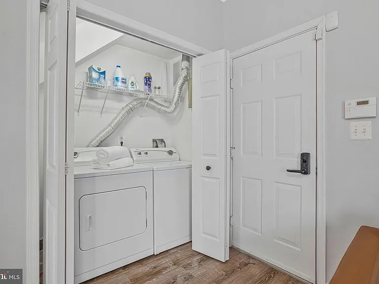 122 Lloyd St #211 — Photo 14