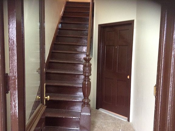 4th image of 2154 Quimby Ave