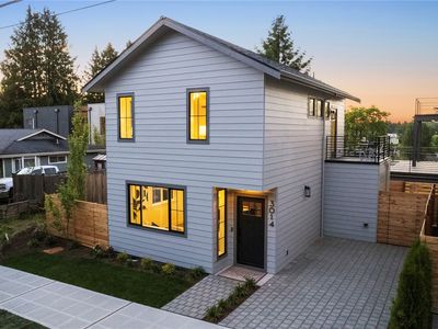 3014 E Howell Street, Seattle, WA, 98122