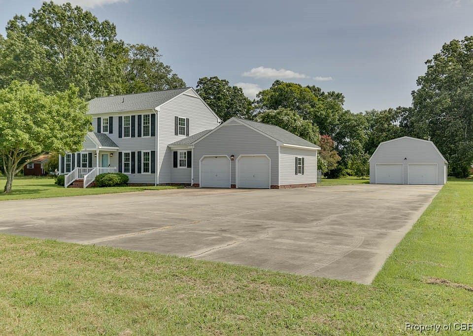 1st image of 18 Mary Ann Dr