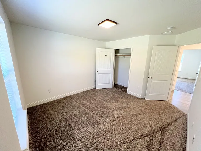 163 Zeigenbein St — Photo 9