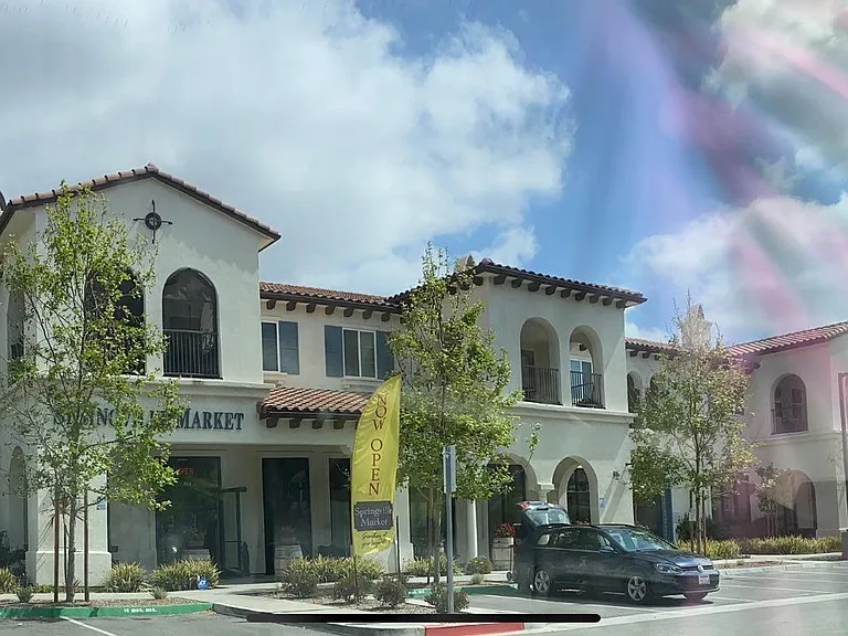 363 Solares St — Photo 9