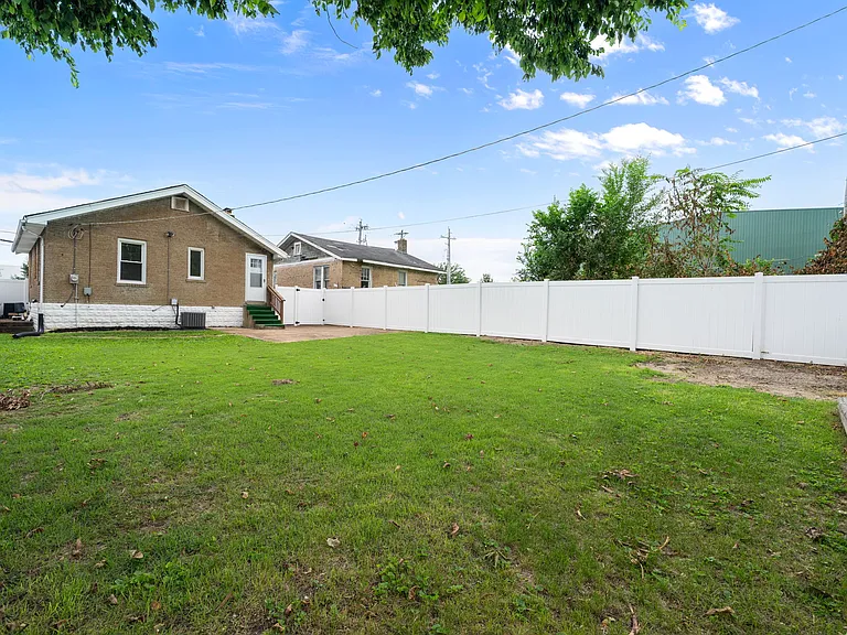 7921 W Bruno Ave — Photo 21