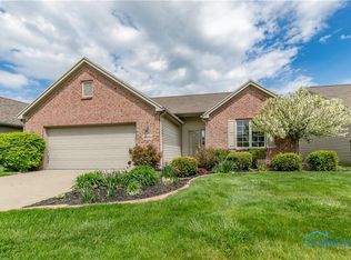 10094 N Shannon Hills Dr, Perrysburg, OH 43551
