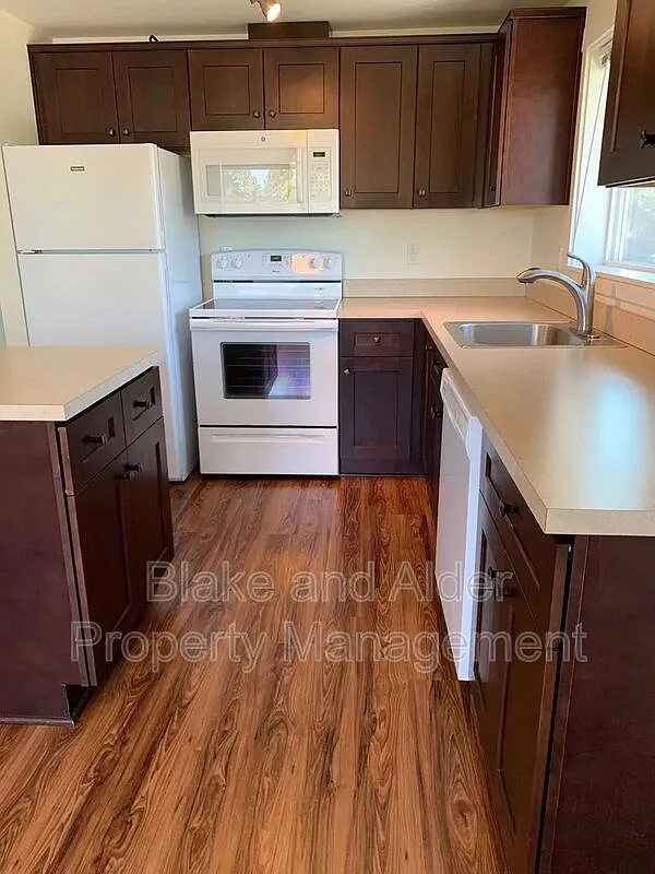 2 bed, 1.0 bath, 655 sqft, $1,595 — Photo 4
