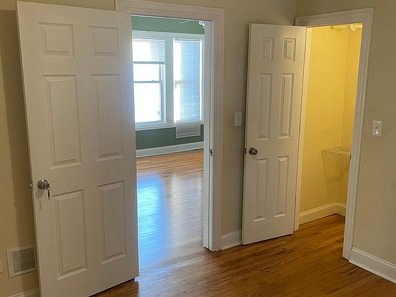 2nd image of 2150 N Lawler Ave