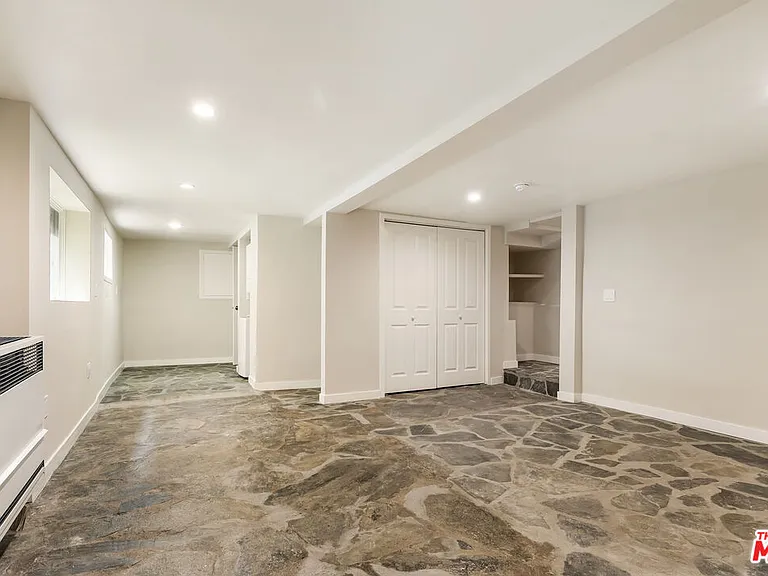 937 N Beverly Glen Blvd — Photo 10
