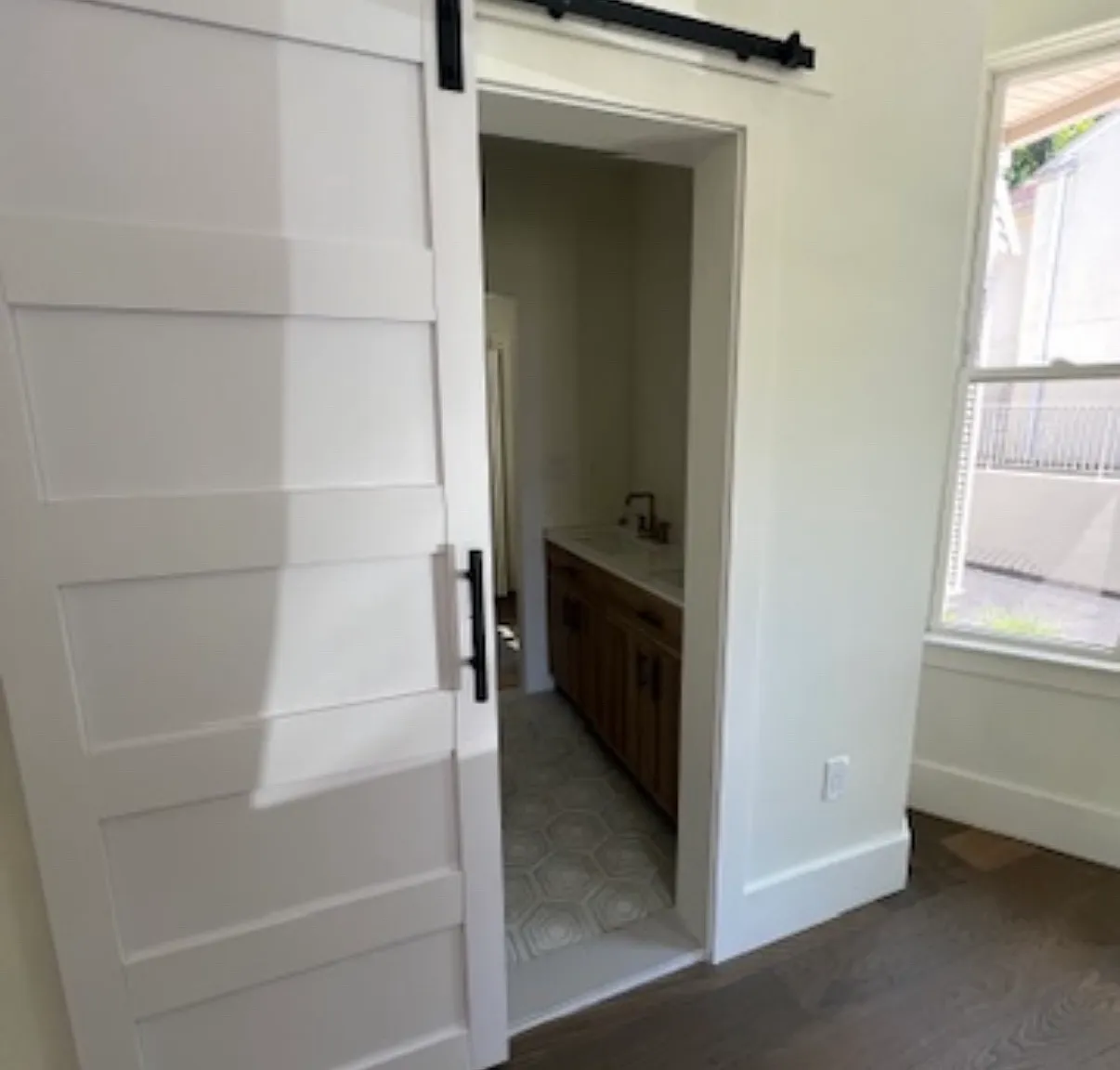 2 bed, 1.5 bath, 1000 sqft, $3,875 — Photo 2