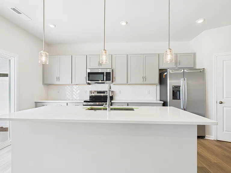 3022 Hutton Gardens Ln — Photo 2