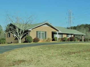 3901 Robinhood Rd, Winston Salem, NC 27106