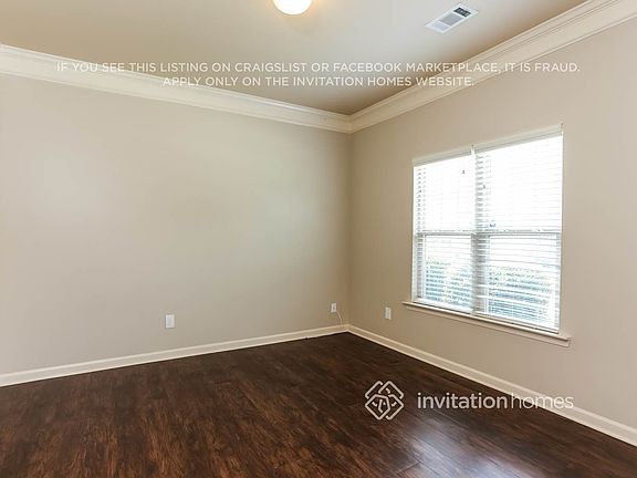 4th image of 3640 Brookhollow Dr