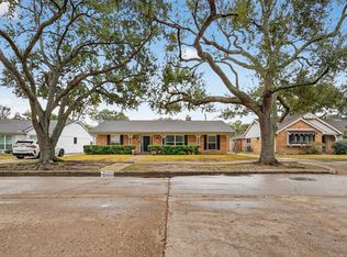 6031 Rutherglenn Dr, Houston, TX 77096