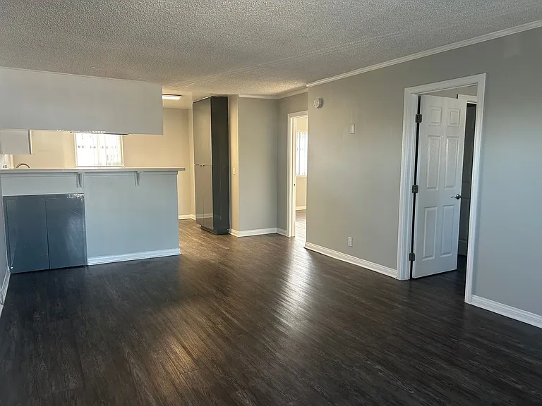 Villa Del Sol Apartments — Photo 75