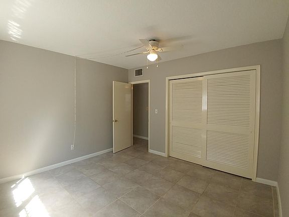 5th image of 2711 NE 49th St APT 1