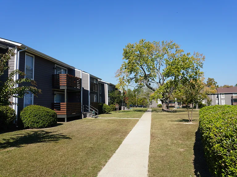 The Raintree Apartments — Photo 5
