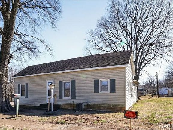 2nd image of 611 Simmons Ave