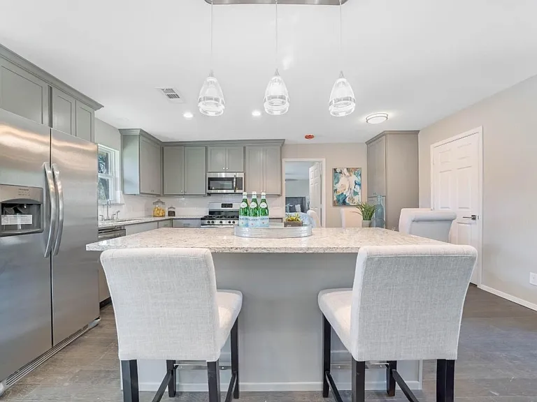 1131 Forester Dr — Photo 10
