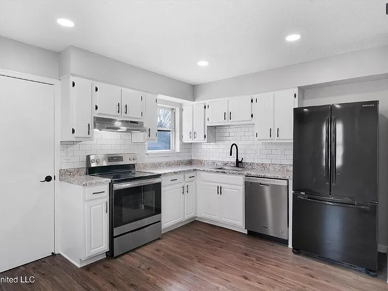 6540 Riverdale Rd #1 — Photo 8