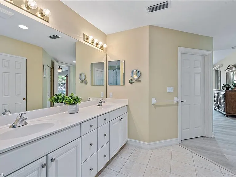 1263 Rialto Way #102 — Photo 13