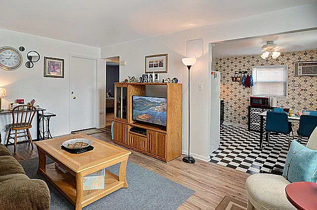 3 bed, $2,600 — Photo 3