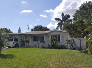 5252 Orange Blossom Ln N, Saint Petersburg, FL 33714